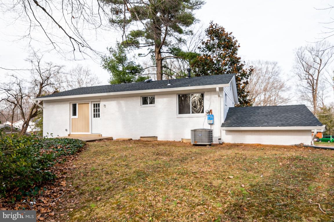 8601 Parliament Drive Springfield, VA 22151 - Photo 26 of 28