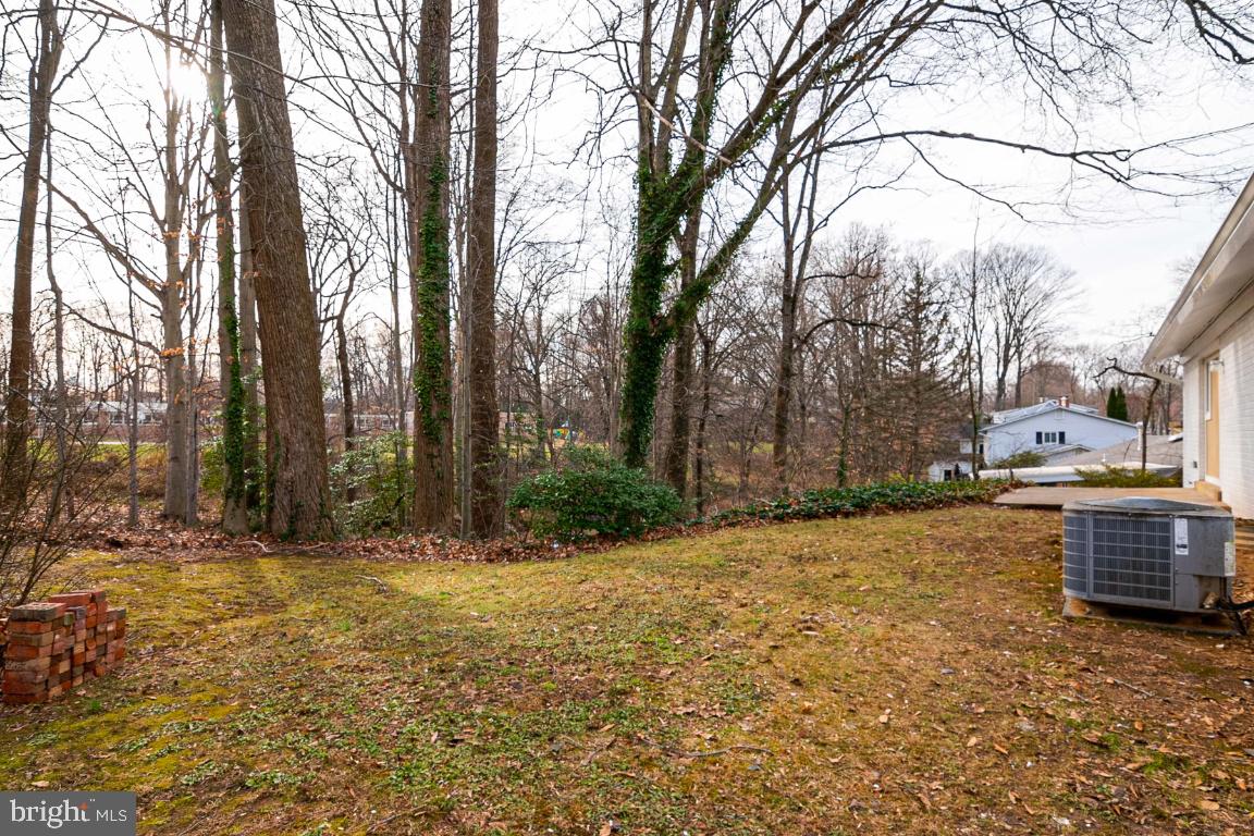 8601 Parliament Drive Springfield, VA 22151 - Photo 27 of 28