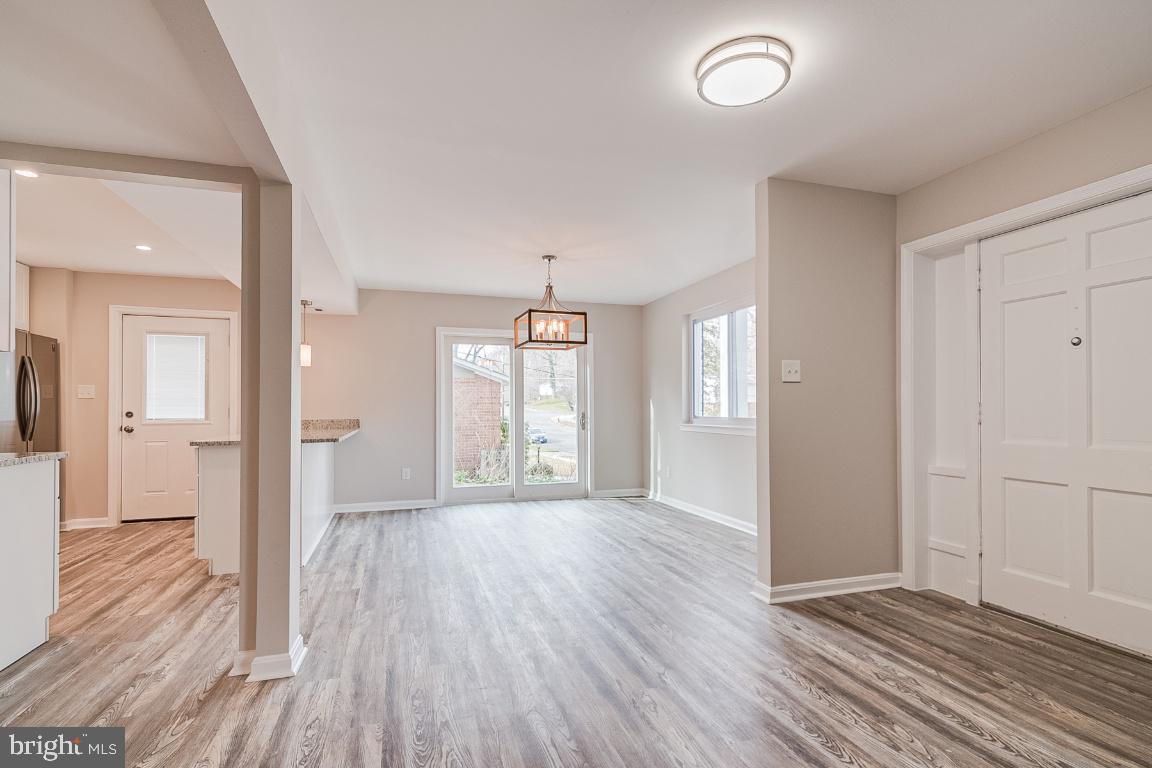 8601 Parliament Drive Springfield, VA 22151 - Photo 6 of 28