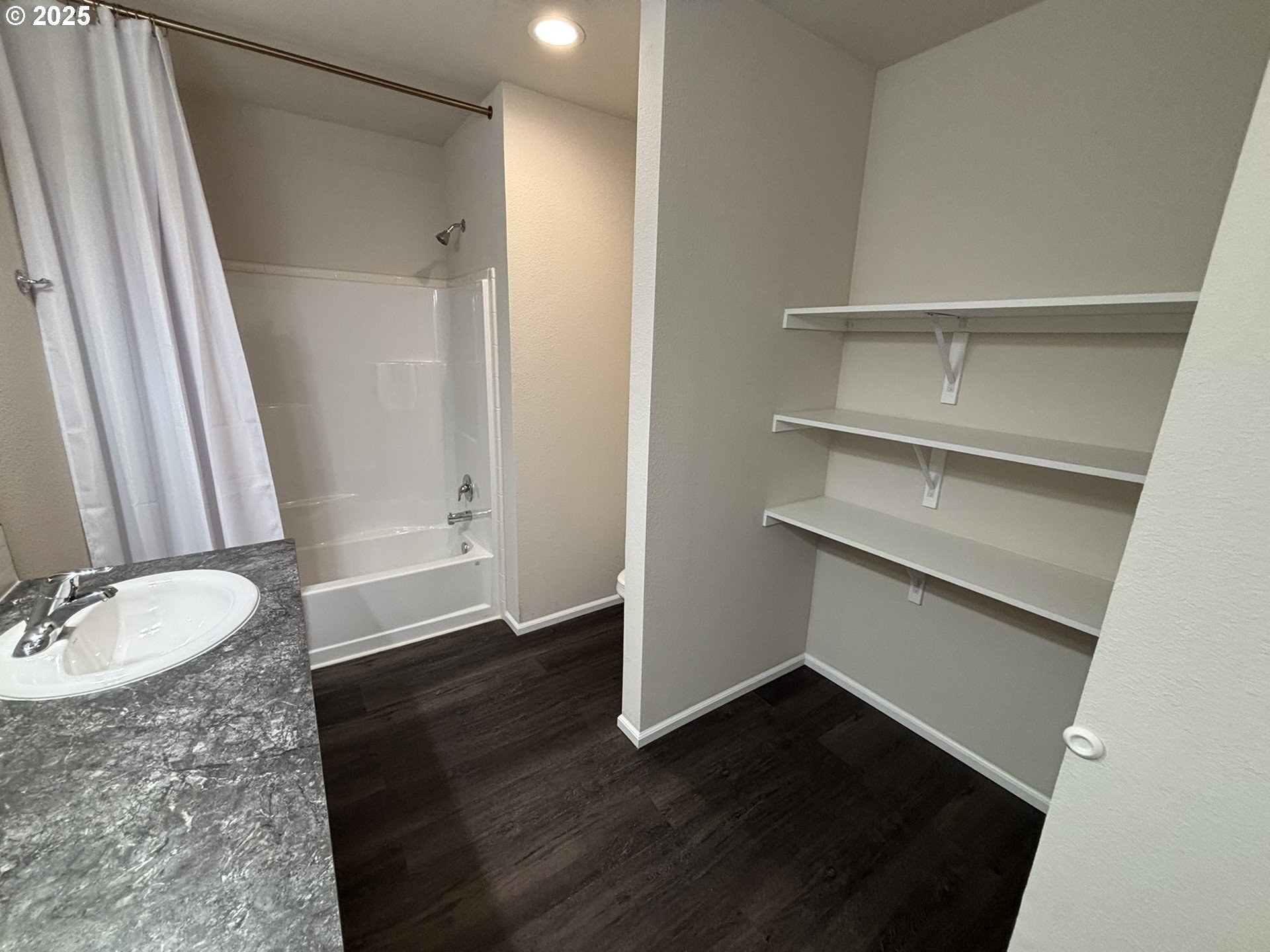 5270 Nopal Street Florence, OR 97439 - Photo 22 of 27 a bathroom with a sink and a mirror