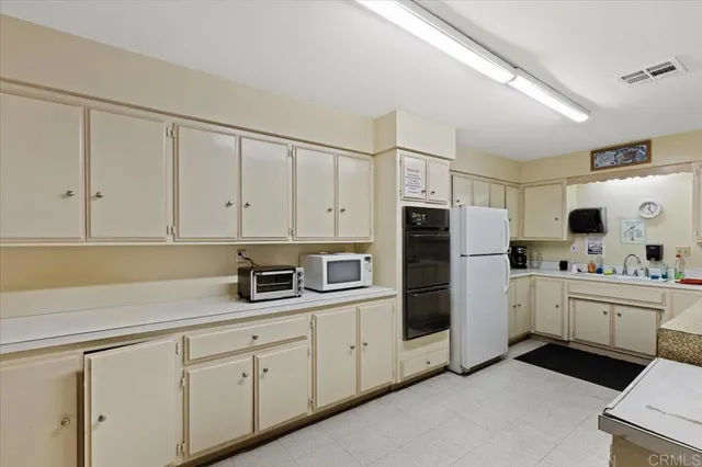 $160,000 | 718 Sycamore Avenue, Unit 193, Vista, CA 92083