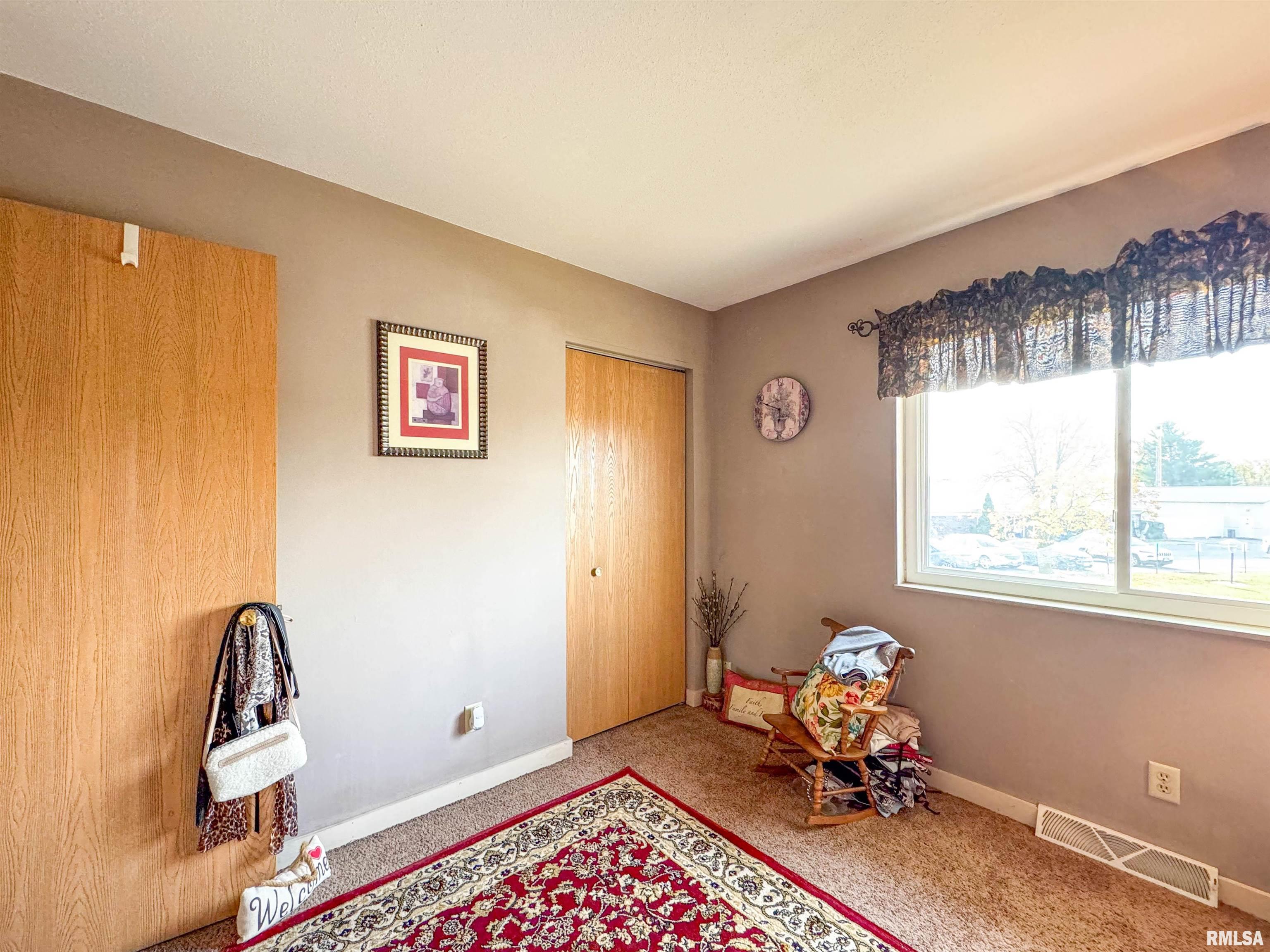 102 E Via Toluca, IL 61369 - Photo 15 of 45