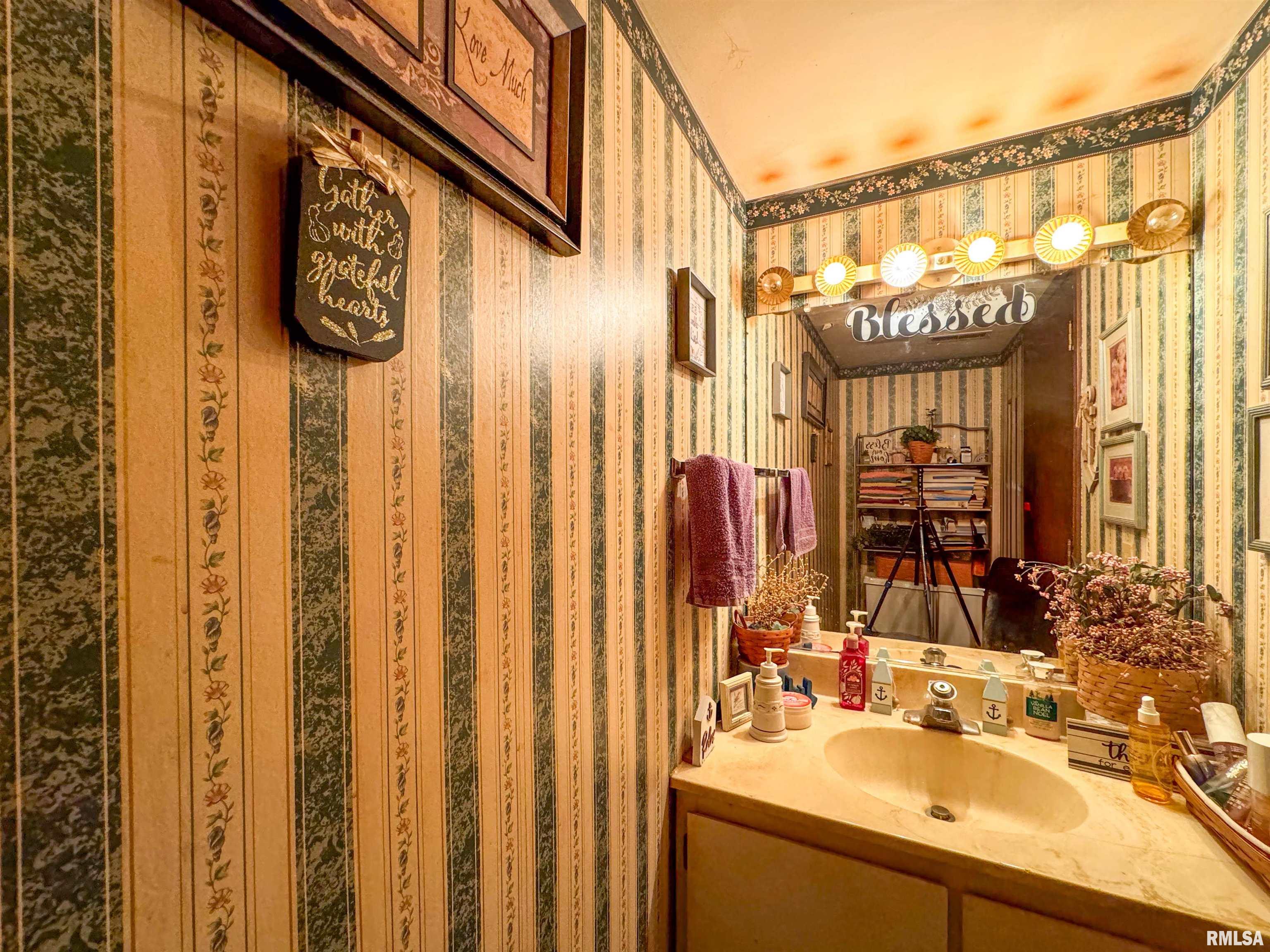 102 E Via Toluca, IL 61369 - Photo 34 of 45