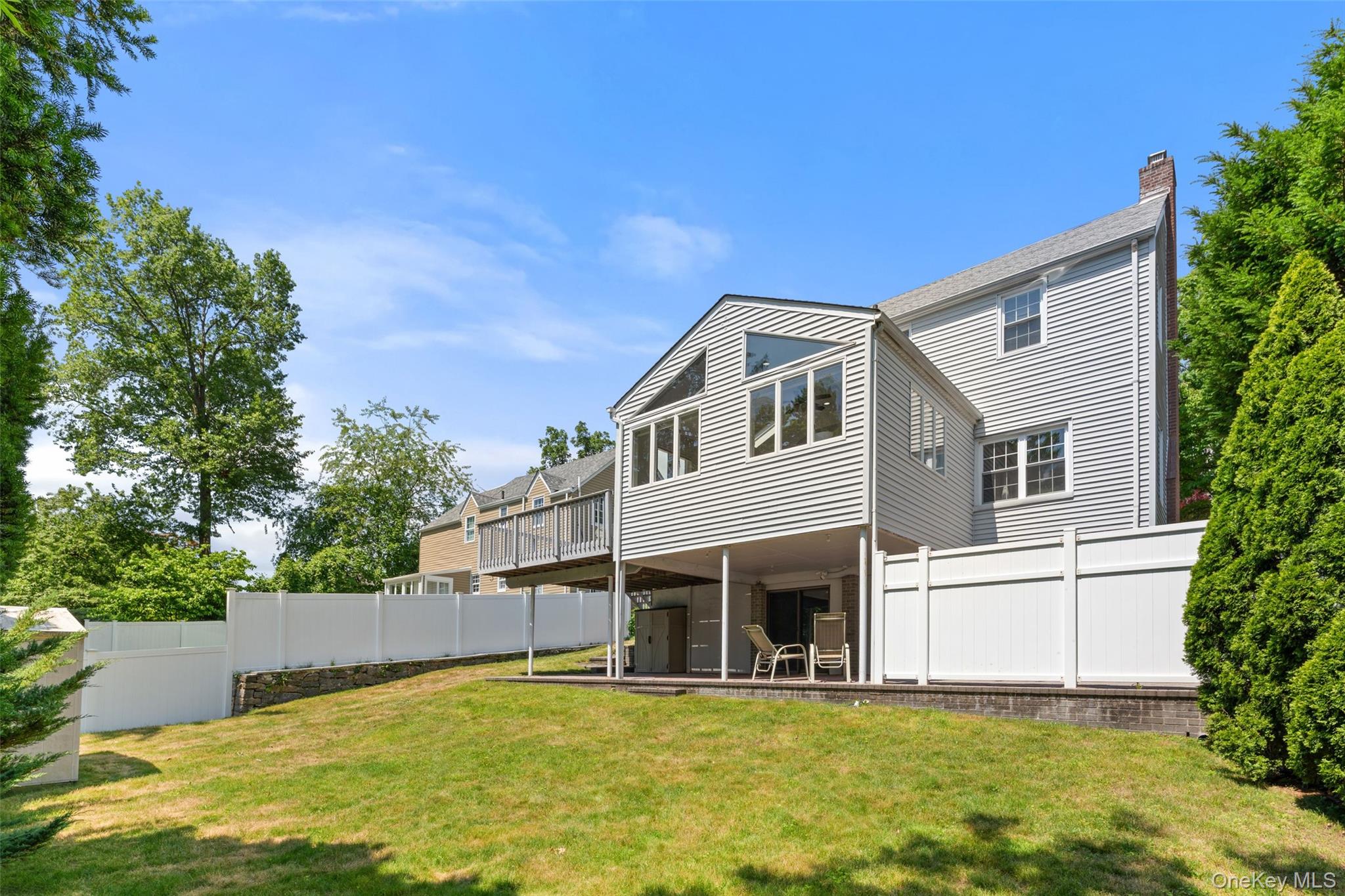 434 California Road Bronxville, NY 10708 - Photo 20 of 23 Spacious yard