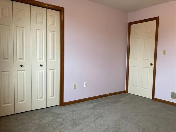 $995 | 102 Park Drive, Unit B, Delmont, PA 15626