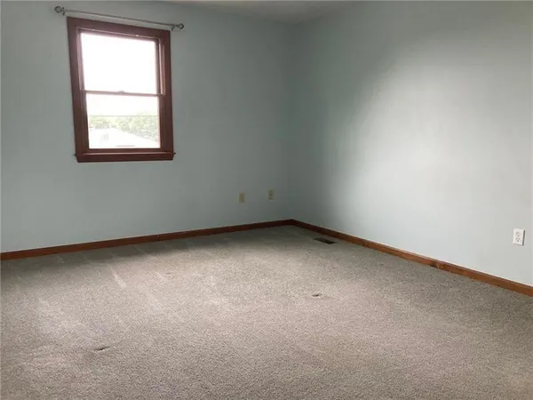 $995 | 102 Park Drive, Unit B, Delmont, PA 15626