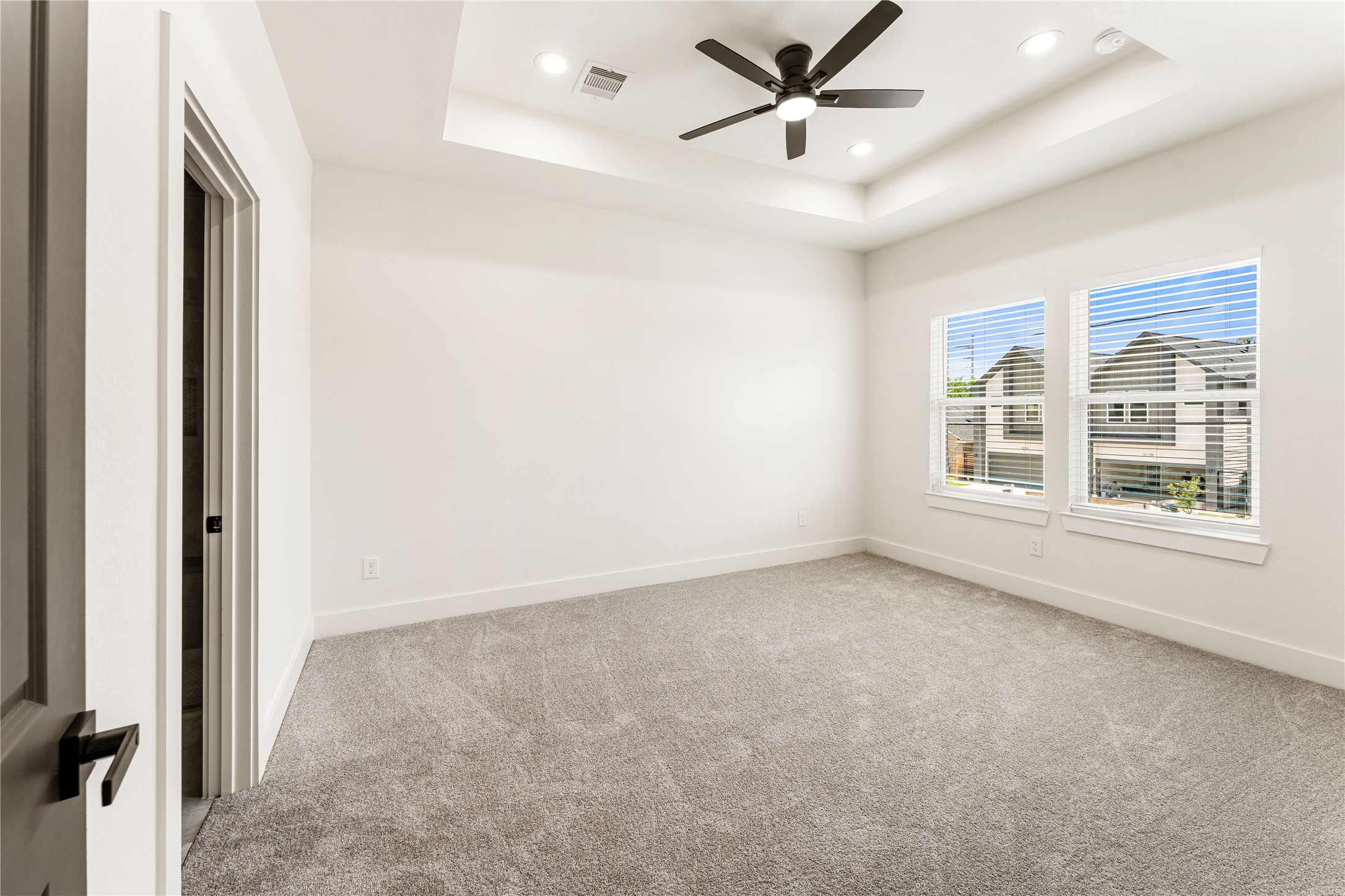 3620 Mt Pleasant Street, Unit A Houston, TX 77021 - Photo 19 of 23 a view of an empty room with a window