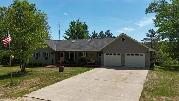 $399,575 | N10316 Bedora Lane, Crivitz, WI 54114