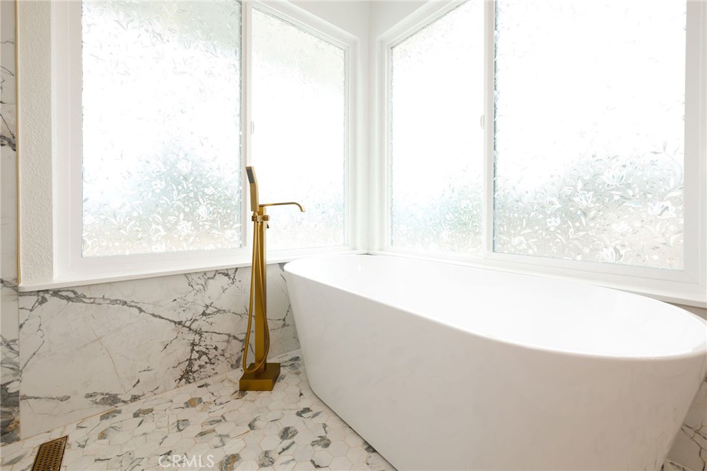 4182 County Road M Orland, CA 95963 - Photo 12 of 54 Tub