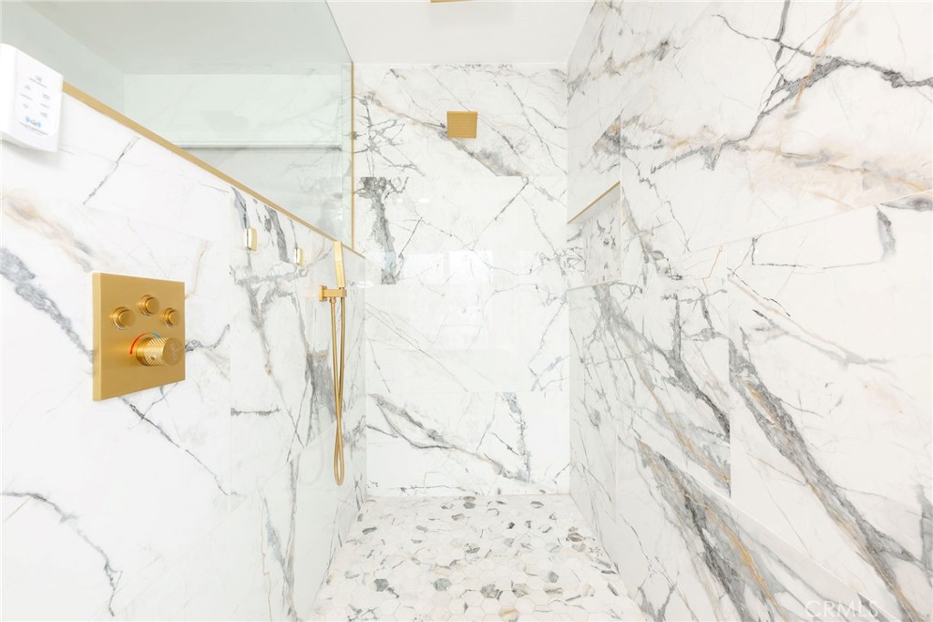 4182 County Road M Orland, CA 95963 - Photo 14 of 54 inside shower