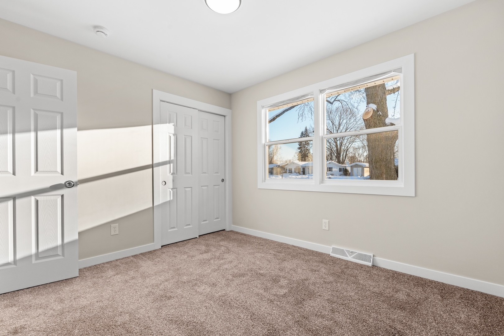 1 North Sycamore Lane North Aurora, IL 60542 - Photo 17 of 27