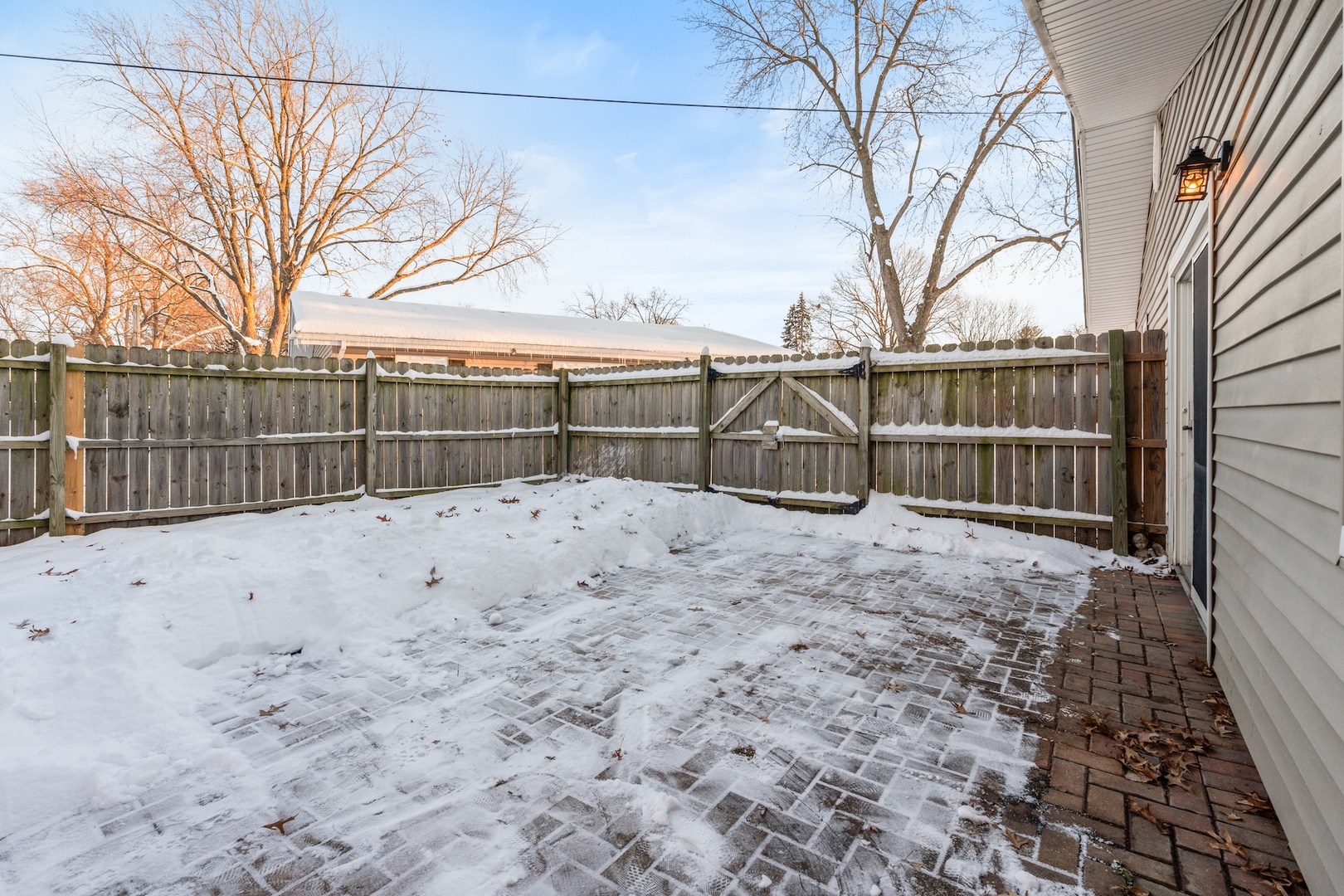 1 North Sycamore Lane North Aurora, IL 60542 - Photo 23 of 27