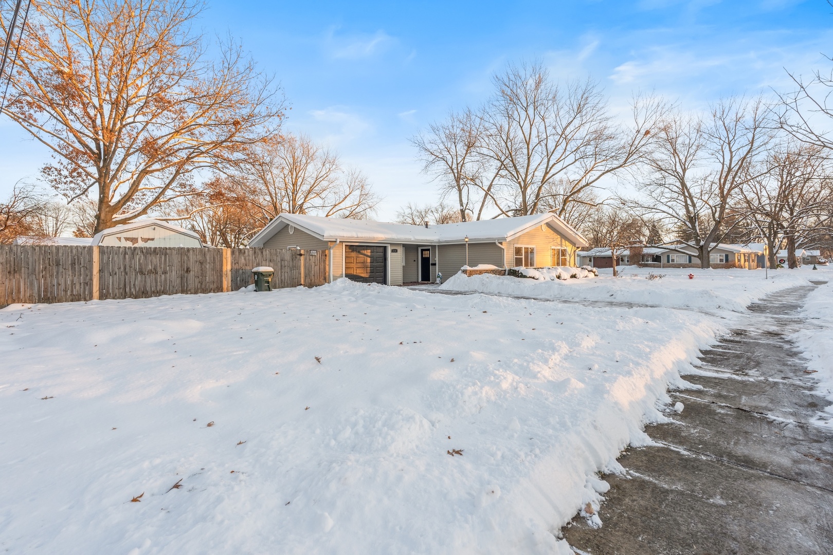 1 North Sycamore Lane North Aurora, IL 60542 - Photo 24 of 27