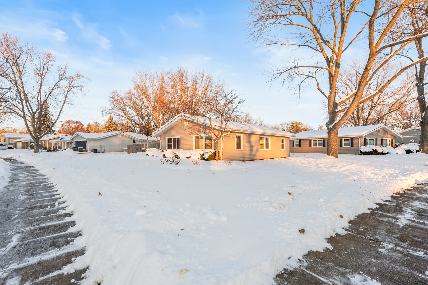 1 North Sycamore Lane North Aurora, IL 60542 - Photo 25 of 27