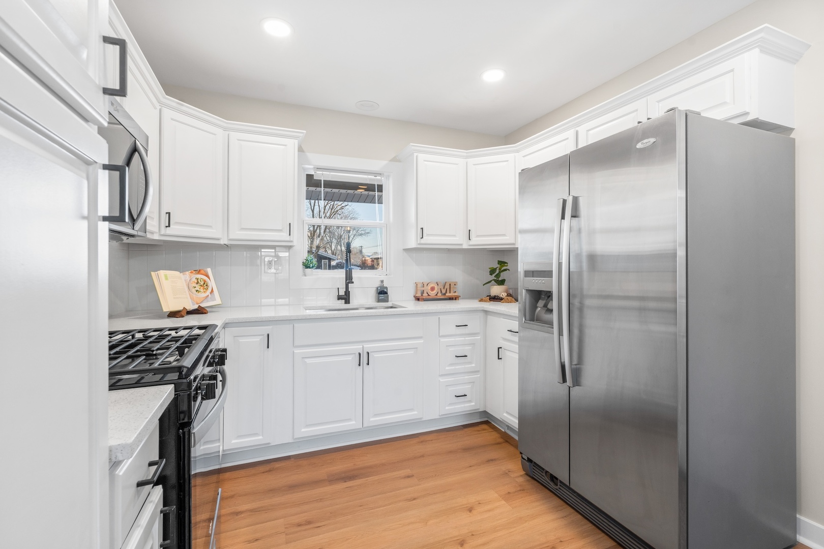 1 North Sycamore Lane North Aurora, IL 60542 - Photo 8 of 27