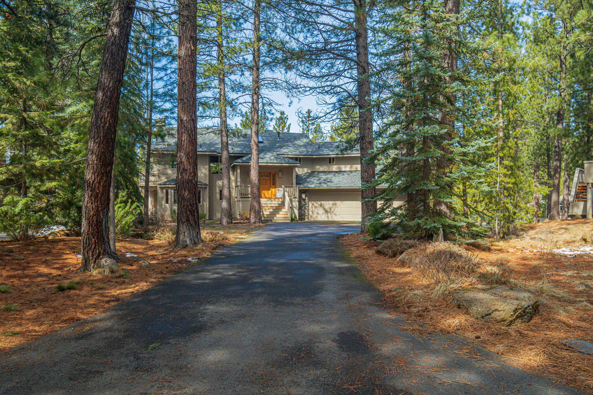 17948 Shadow Lane, Unit 7 Sunriver, OR 97707 - Photo 2 of 92 1-web-or-mls-7 Shadow Lane-01