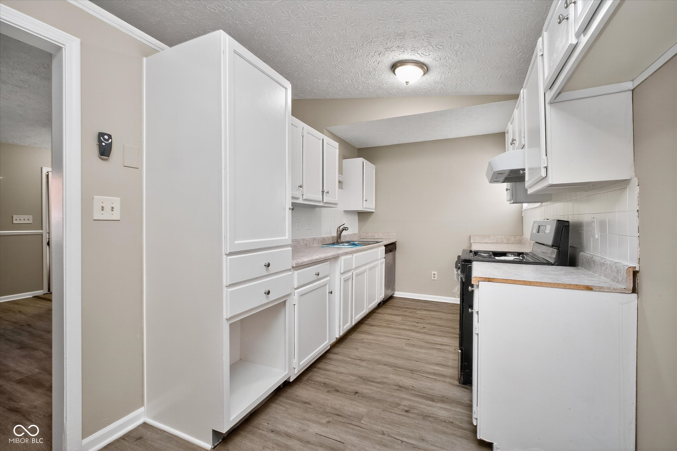 7724 Gordon Way Indianapolis, IN 46237 - Photo 11 of 34