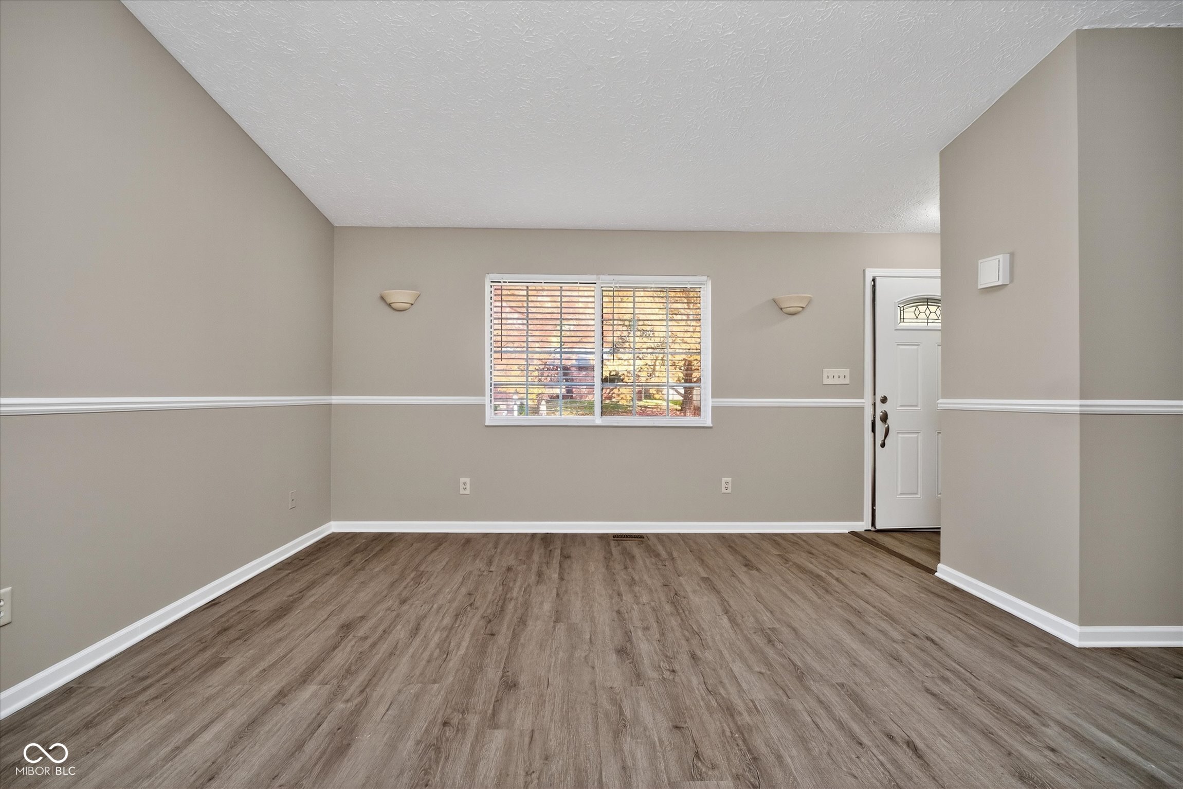 7724 Gordon Way Indianapolis, IN 46237 - Photo 3 of 34