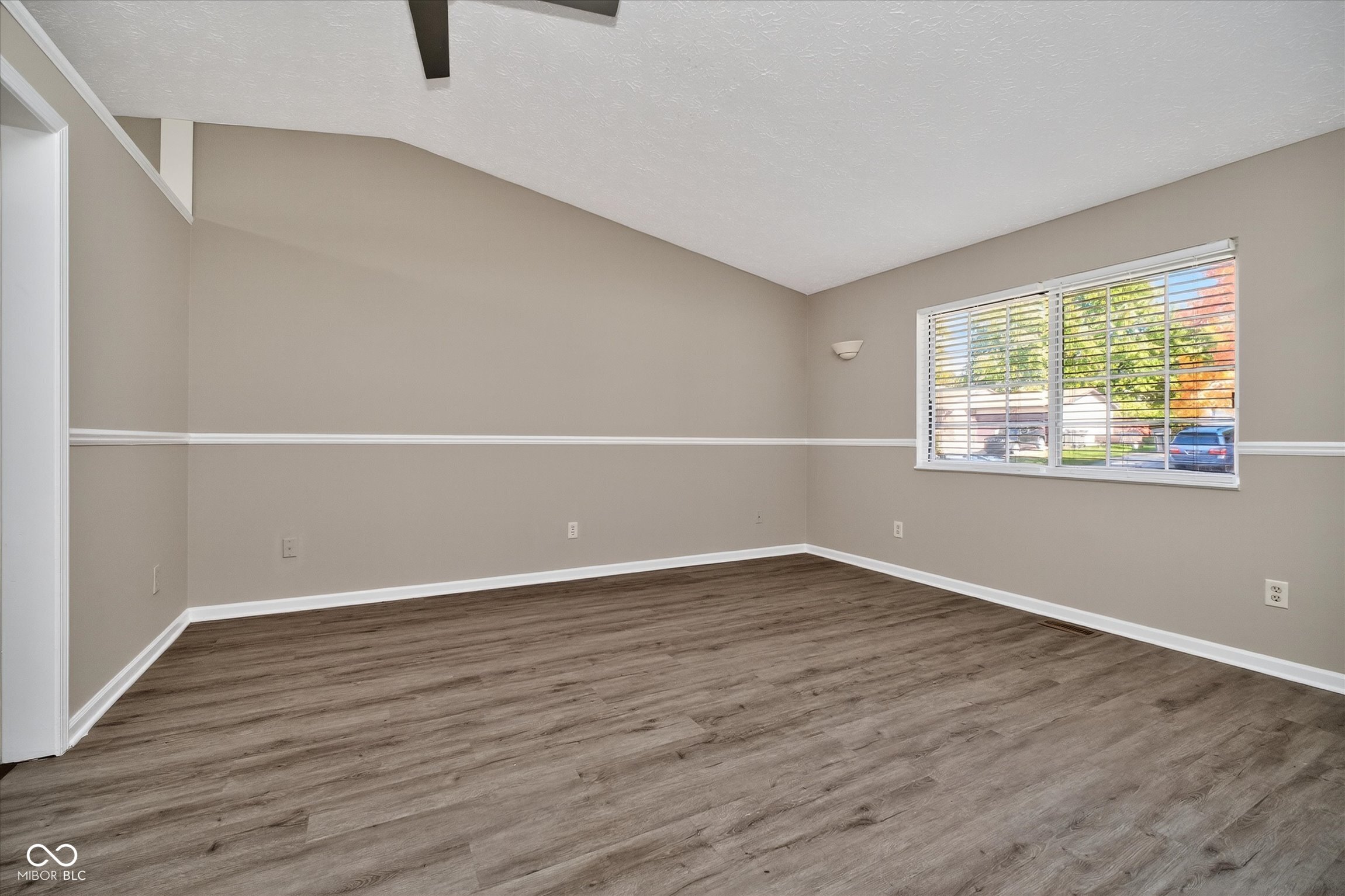 7724 Gordon Way Indianapolis, IN 46237 - Photo 5 of 34