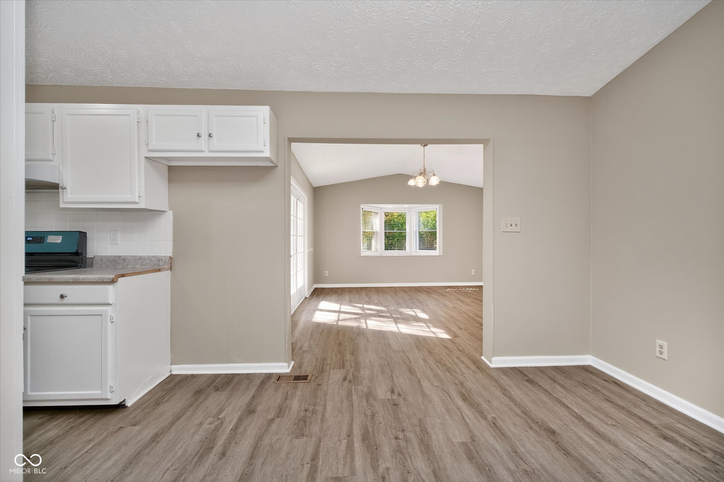 7724 Gordon Way Indianapolis, IN 46237 - Photo 8 of 34