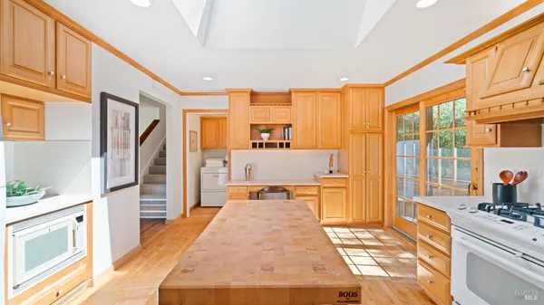 $1,495,000 | 5 Viox Way, San Rafael, CA 94901