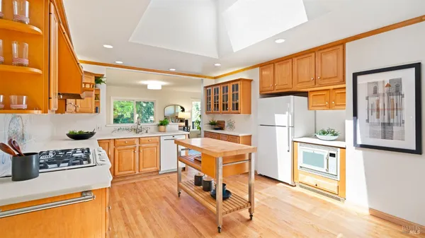 $1,495,000 | 5 Viox Way, San Rafael, CA 94901