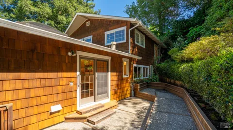 $1,495,000 | 5 Viox Way, San Rafael, CA 94901