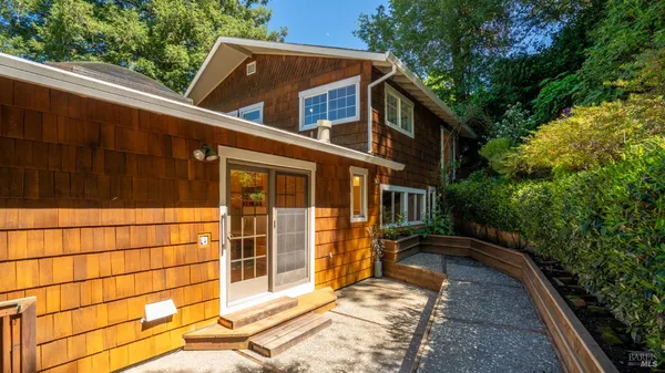 $1,495,000 | 5 Viox Way, San Rafael, CA 94901