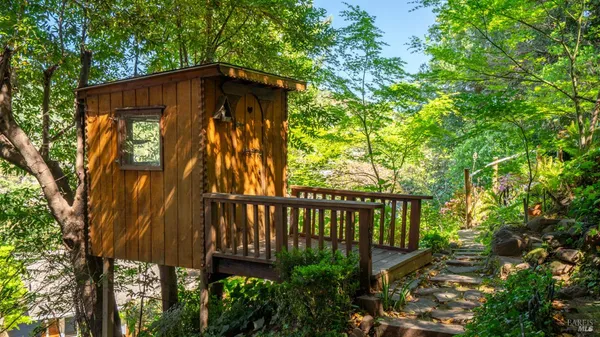 $1,495,000 | 5 Viox Way, San Rafael, CA 94901