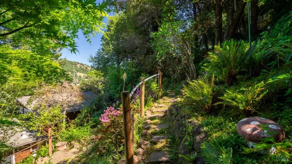 $1,495,000 | 5 Viox Way, San Rafael, CA 94901