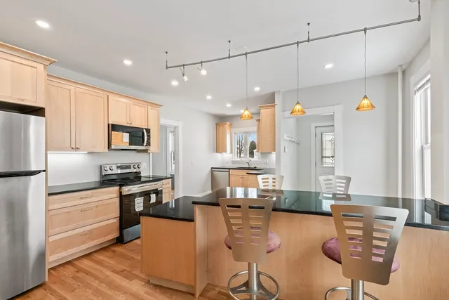 $799,900 | 136 Willow Street, Waltham, MA 02453