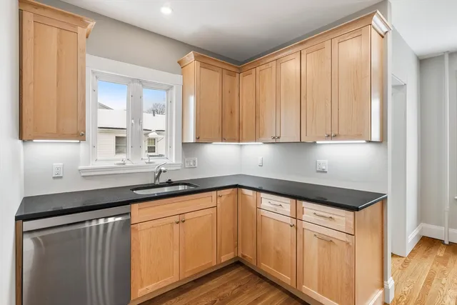 $799,900 | 136 Willow Street, Waltham, MA 02453