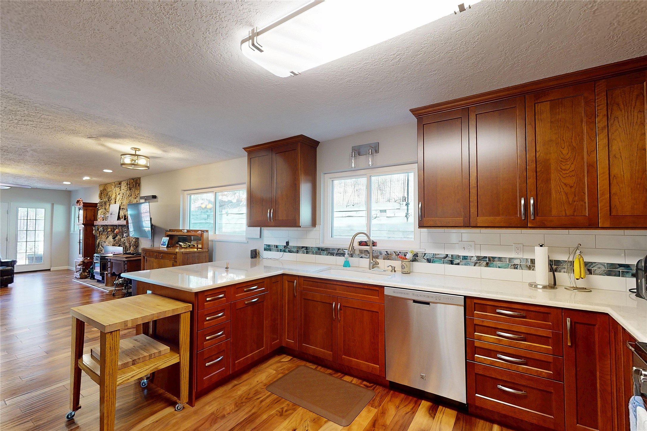 1346 Big Rock Loop Los Alamos, NM 87544 - Photo 10 of 38 Kitchen