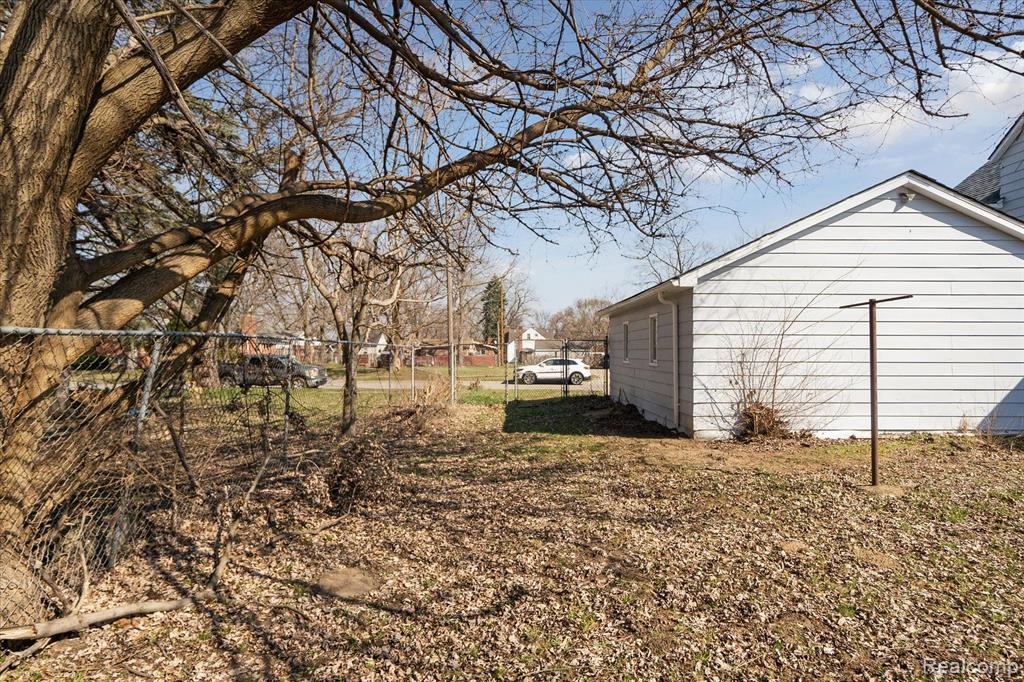 3768 Isabelle Street Inkster, MI 48141 - Photo 12 of 48