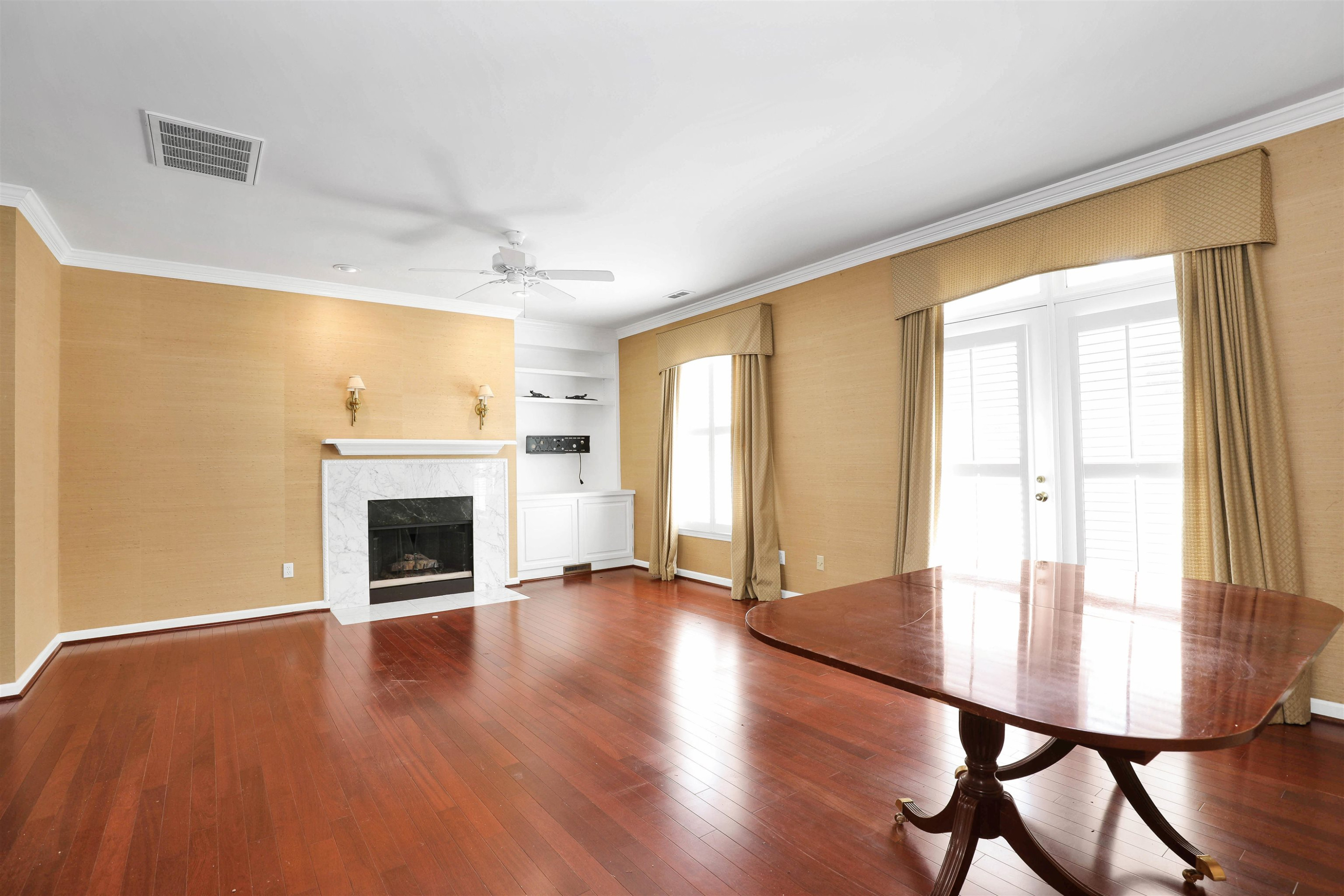 1054 Washington Street, Unit 101 Raleigh, NC 27605 - Photo 7 of 36 Photo 7