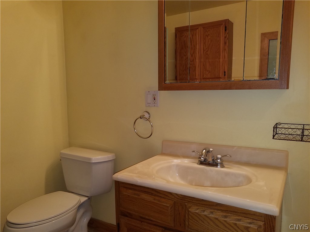 2416 Middle Road Oneida, NY 13421 - Photo 16 of 24