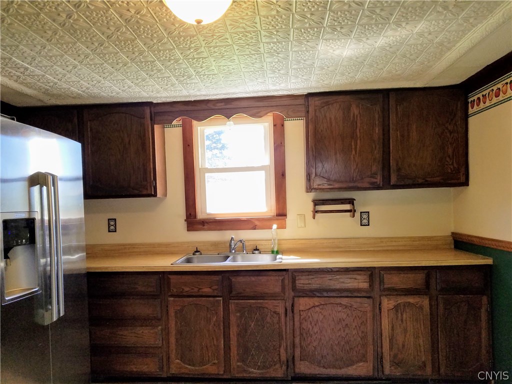 2416 Middle Road Oneida, NY 13421 - Photo 10 of 24