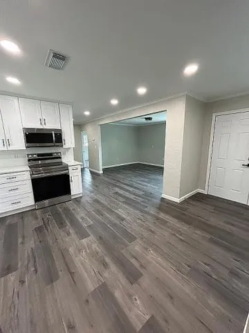 $349,999 | 50 Community Drive, DeBary, FL 32713