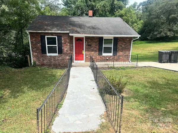 $89,100 | 621 East Sharpe Street, Statesville, NC 28677