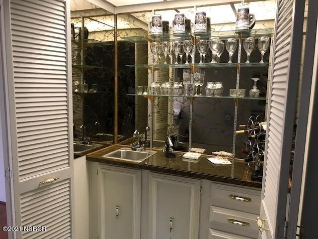 90 Rio Vista Solvang, CA 93463 - Photo 9 of 19 90 Rio Vista Wet bar