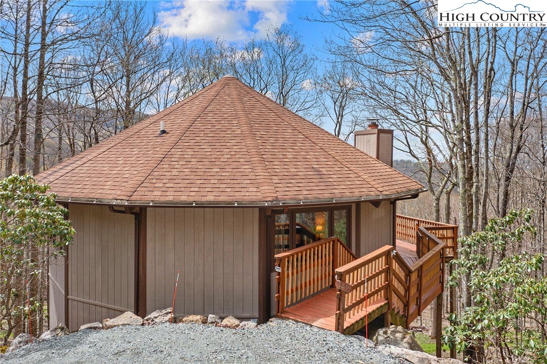 145 Tamarack Road Beech Mountain, NC 28604 - Photo 3 of 40 Gallery Image 3