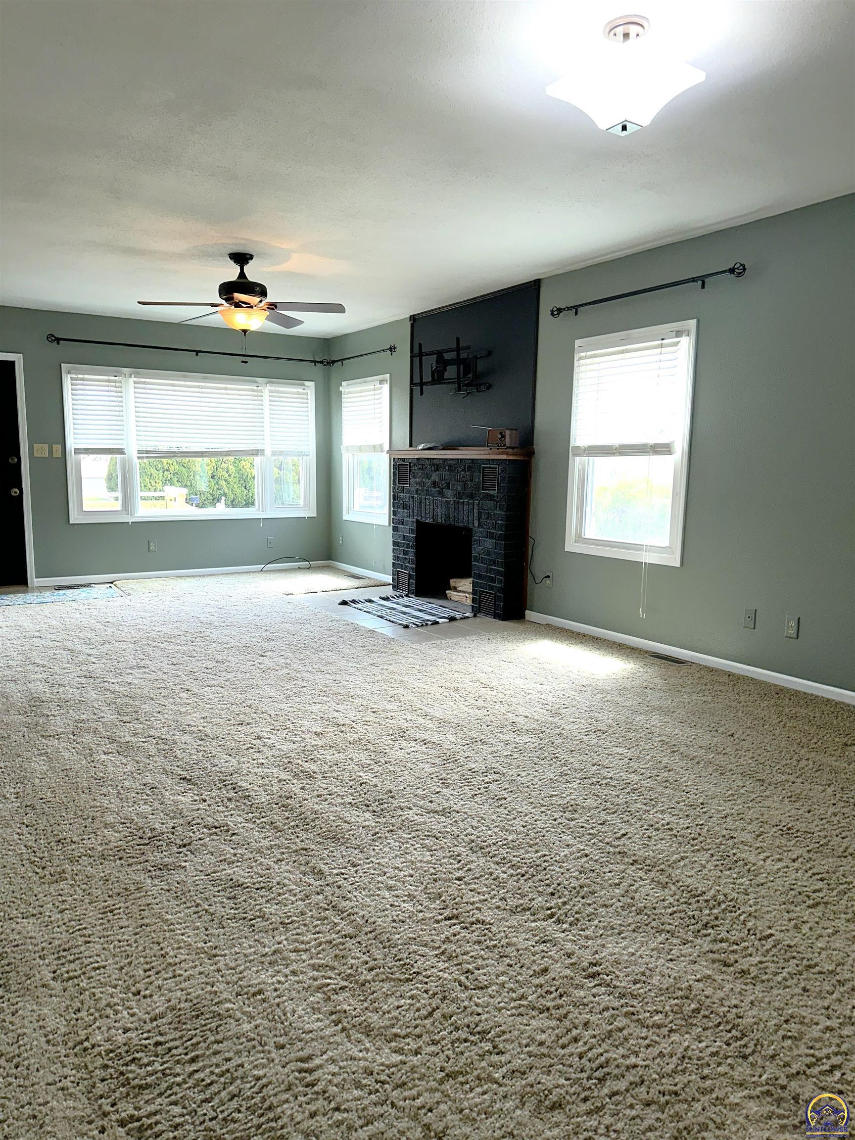 3511 Northwest Rochester Road Topeka, KS 66617 - Photo 11 of 58