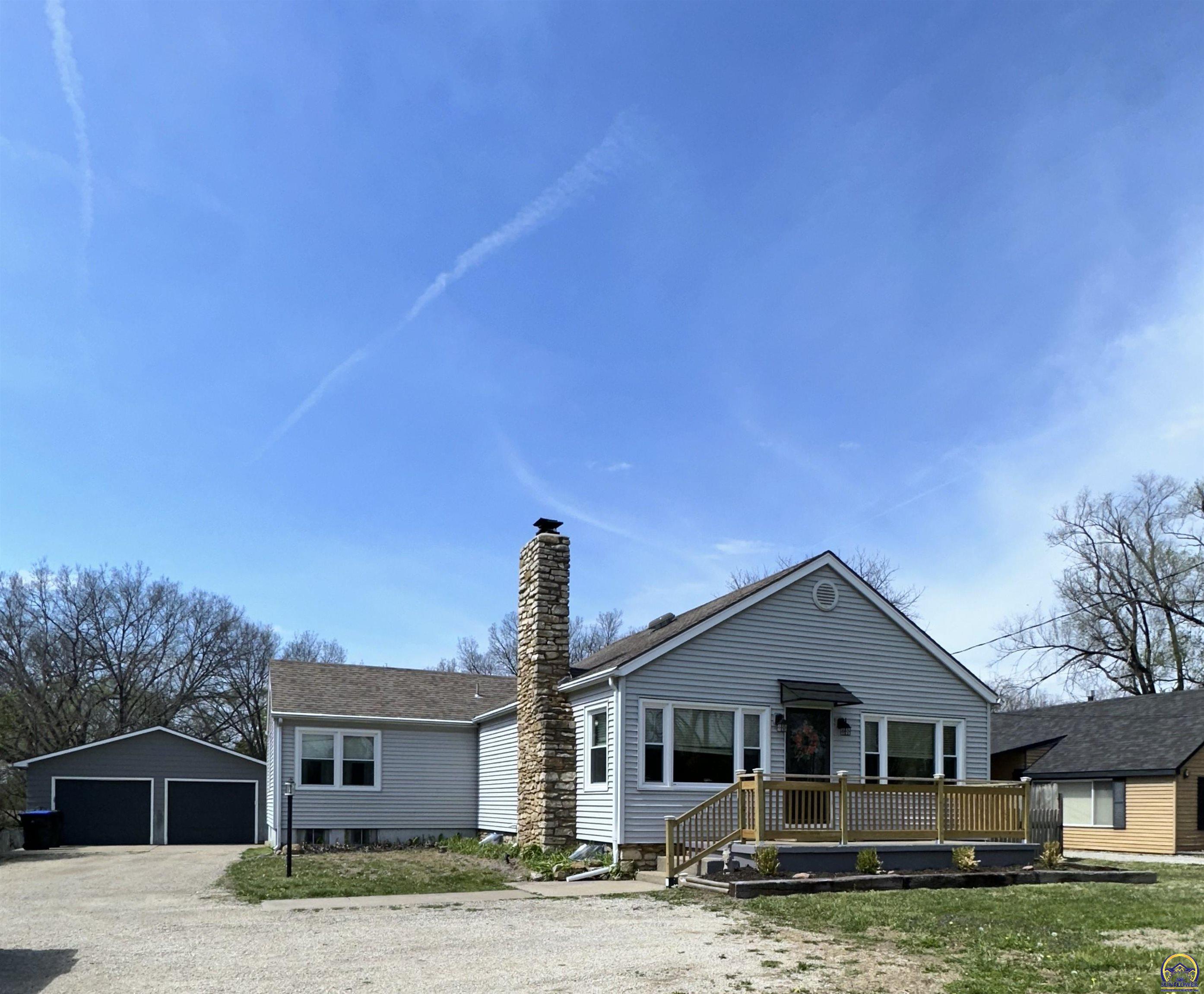 3511 Northwest Rochester Road Topeka, KS 66617 - Photo 2 of 58