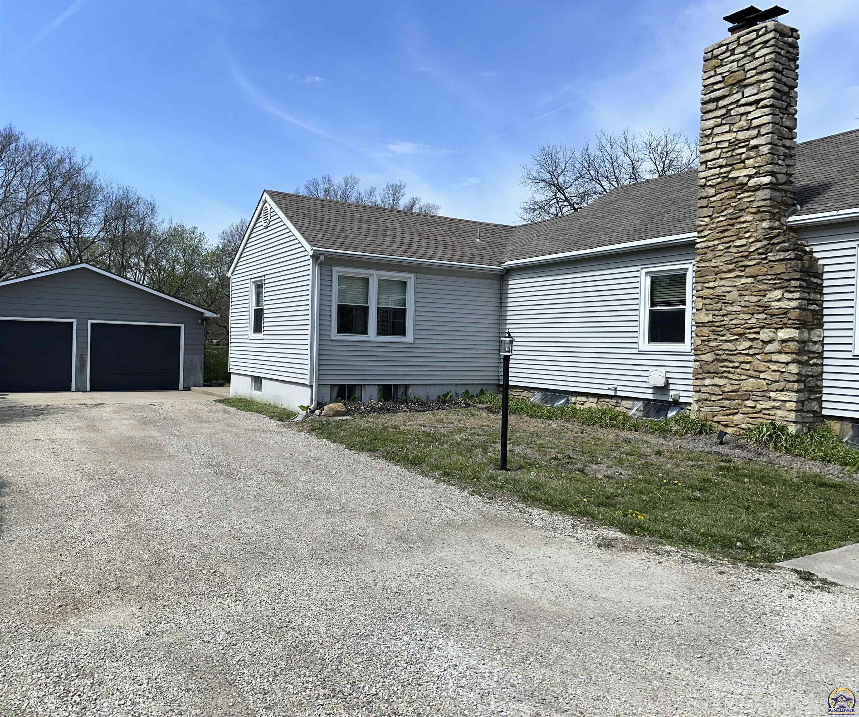 3511 Northwest Rochester Road Topeka, KS 66617 - Photo 5 of 58