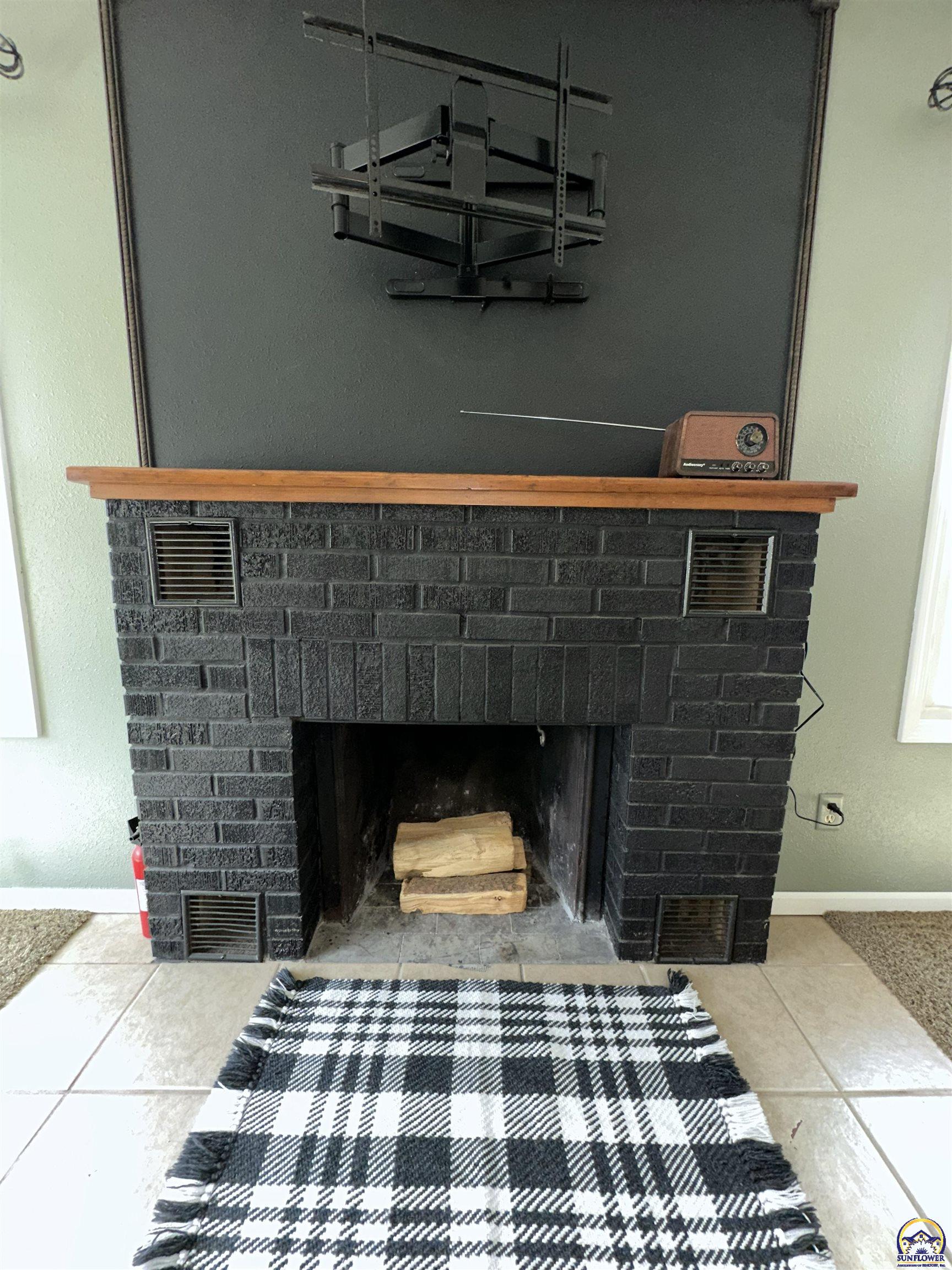 3511 Northwest Rochester Road Topeka, KS 66617 - Photo 8 of 58