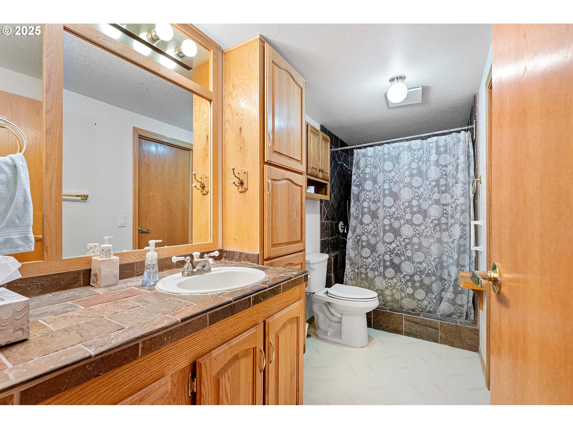 660 Byron Creek Road Winston, OR 97496 - Photo 18 of 48