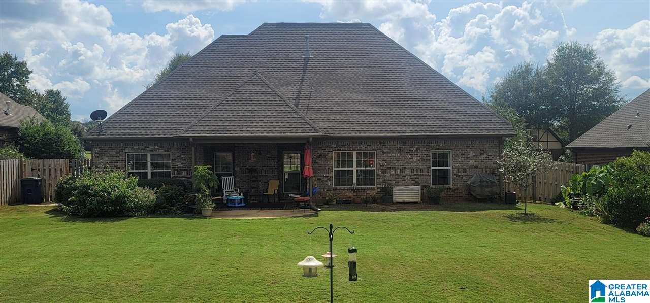 128 Tanglewood Drive Alabaster, AL 35007 - Photo 2 of 31