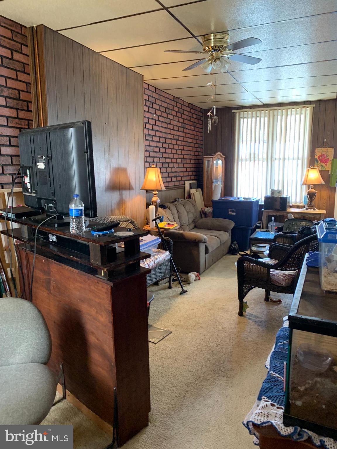 713 Locust Street Reading, PA 19604 - Photo 3 of 15 Living Room