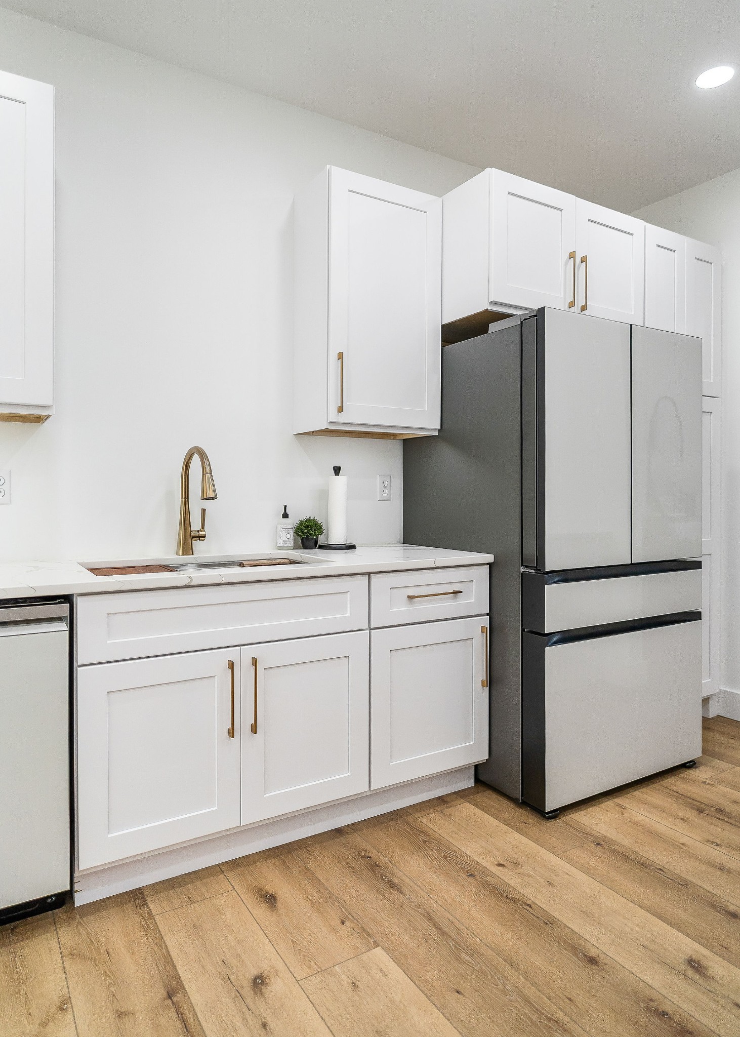 250 Dyer Ridge Road Baxter, TN 38544 - Photo 15 of 52 a kitchen with cabinets and stainless steel appliances