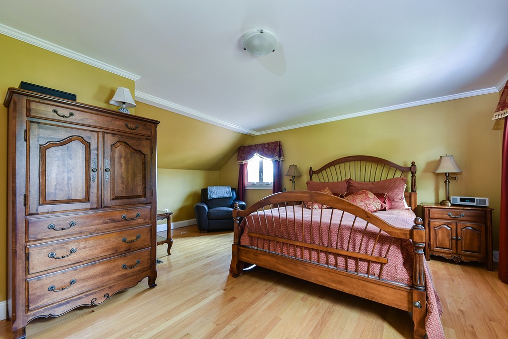 5 Gilbert Road Natick, MA 01760 - Photo 12 of 18 Gallery Image 12
